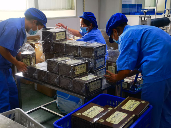 找膏藥代加工廠(chǎng)做加工貼牌和自己制作膏藥有什么區(qū)別？